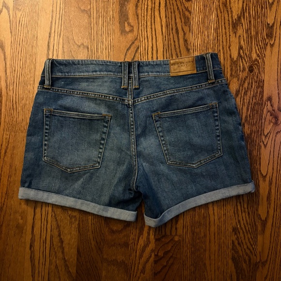 Burberry Brit Denim Shorts W26 Medium Wash Cuffed Stretch Designer Jean Shorts - Picture 2 of 11